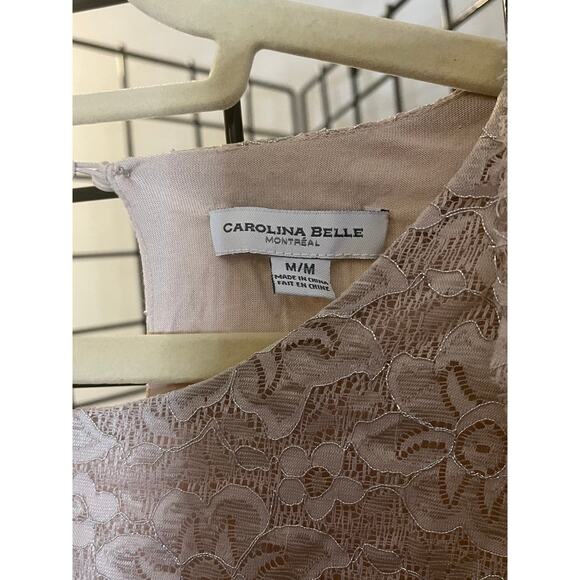 Carolina Belle Montreal Lace Cold Shoulder Top Sz M - Picture 2 of 4